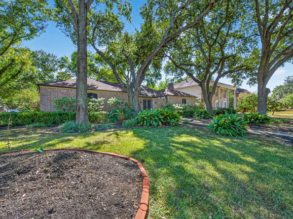13903 Chevy Chase Drive, Houston TX 77077