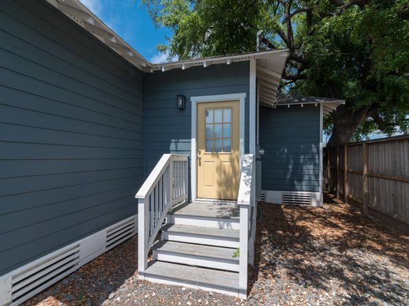 4734 Bell Street, Houston TX 77023