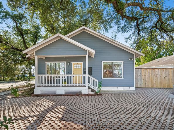4734 Bell Street, Houston TX 77023