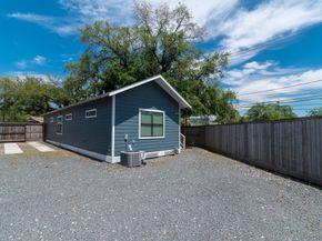 4734 Bell Street, Houston TX 77023