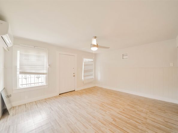 5101 Crane Street, Houston TX 77026