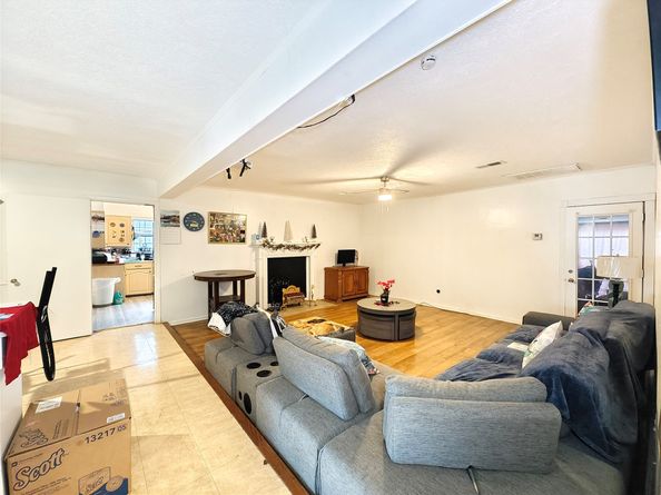 7931 Scanlock Street, Houston TX 77012