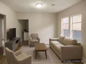 8213 E Erath Street, Houston TX 77012