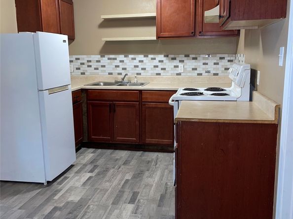 1202 Manor St, Houston TX 77015