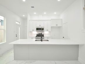 9312 Waller Street, Houston TX 77012