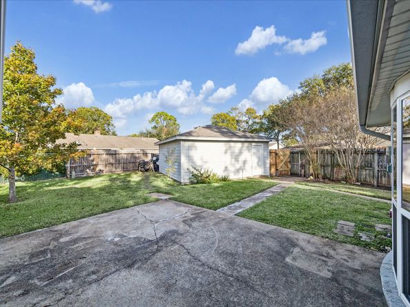 11302 Brook Meadows Lane, Meadows Place TX 77477