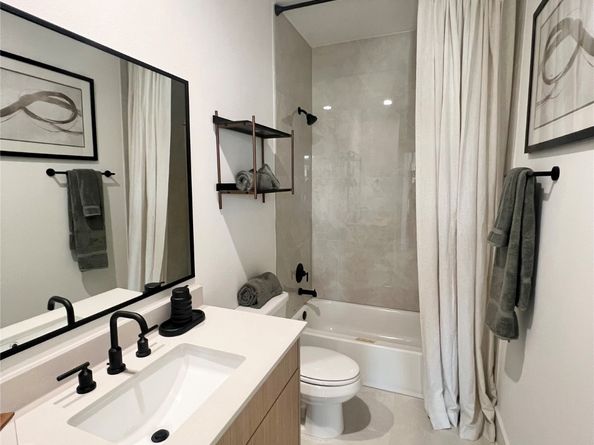 744 Curtin Street, Houston TX 77018