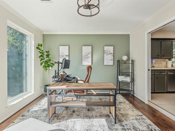 10218 Burgoyne Road, Houston TX 77042