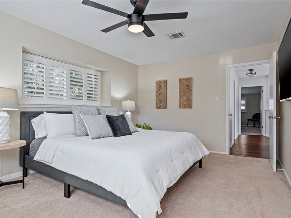 10218 Burgoyne Road, Houston TX 77042