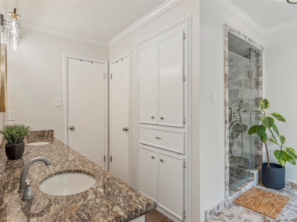 10218 Burgoyne Road, Houston TX 77042