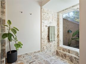 10218 Burgoyne Road, Houston TX 77042