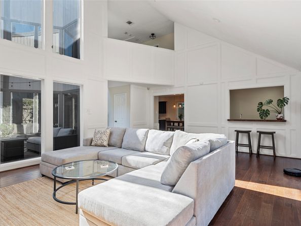 10218 Burgoyne Road, Houston TX 77042