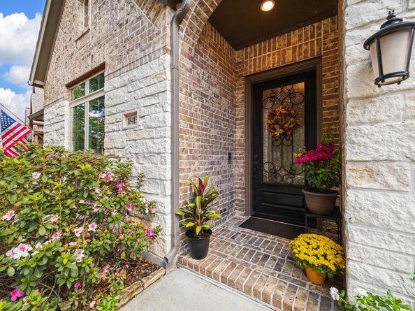 18415 Hounds Lake Drive, New Caney TX 77357