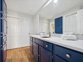 5210 Weslayan Street 303, Houston TX 77005