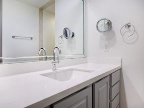 5210 Weslayan Street 303, Houston TX 77005