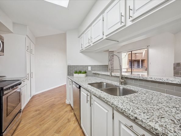 5210 Weslayan Street 303, Houston TX 77005