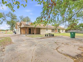 600 E Whitney Street, Houston TX 77022