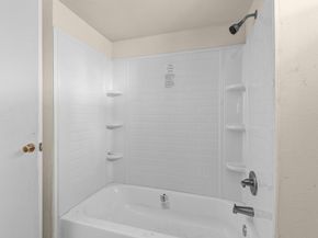 600 E Whitney Street, Houston TX 77022