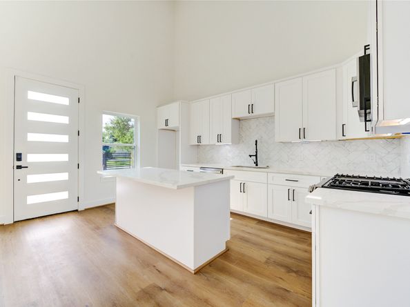 6710 Kassarine Pass, Houston TX 77033