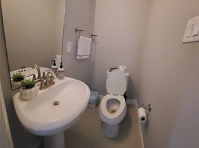 1413 Holly Street A, Houston TX 77007