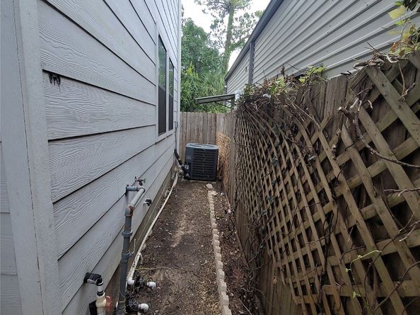 1413 Holly Street A, Houston TX 77007