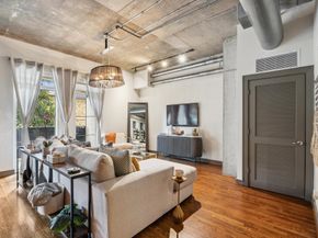 1616 Fountain View Drive 209, Houston TX 77057