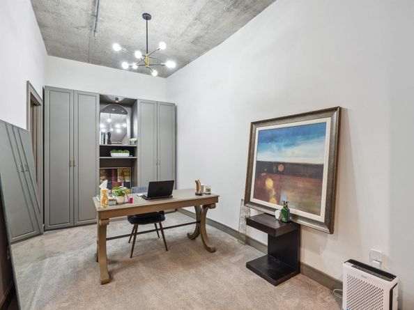 1616 Fountain View Drive 209, Houston TX 77057