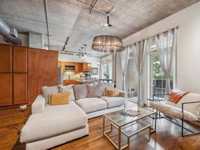 1616 Fountain View Drive 209, Houston TX 77057