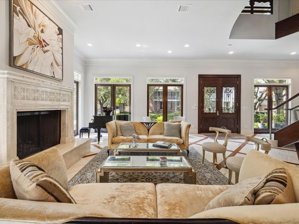 2247 Bartlett Street, Houston TX 77098