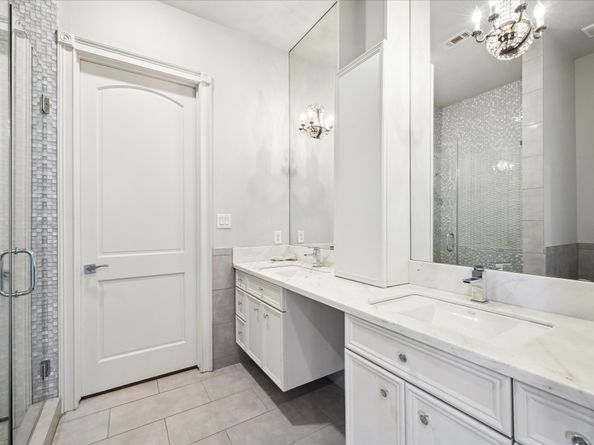 2247 Bartlett Street, Houston TX 77098