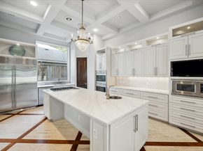 2247 Bartlett Street, Houston TX 77098