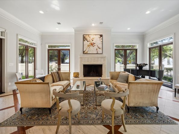 2247 Bartlett Street, Houston TX 77098