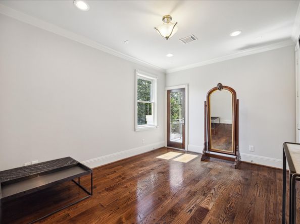 2247 Bartlett Street, Houston TX 77098