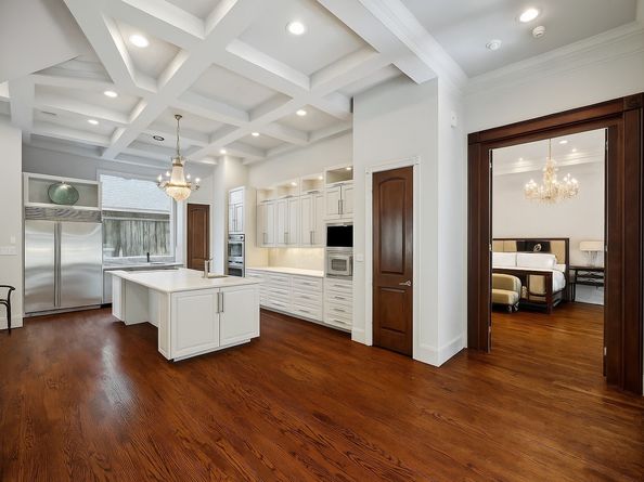 2247 Bartlett Street, Houston TX 77098