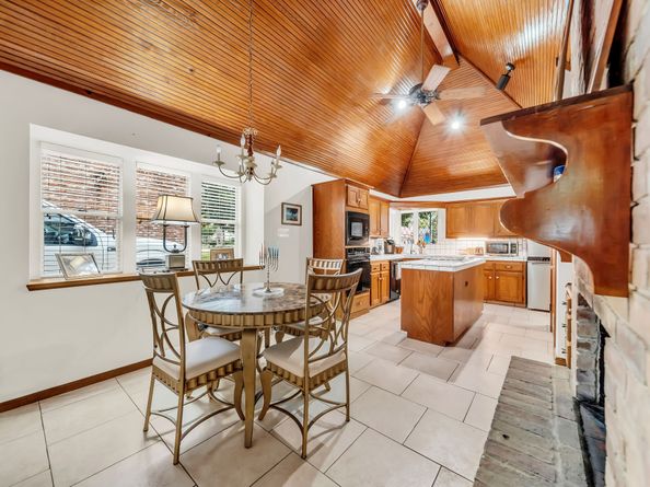 11423 Canyon Trail Drive, Houston TX 77066