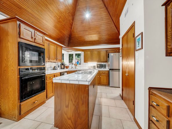 11423 Canyon Trail Drive, Houston TX 77066