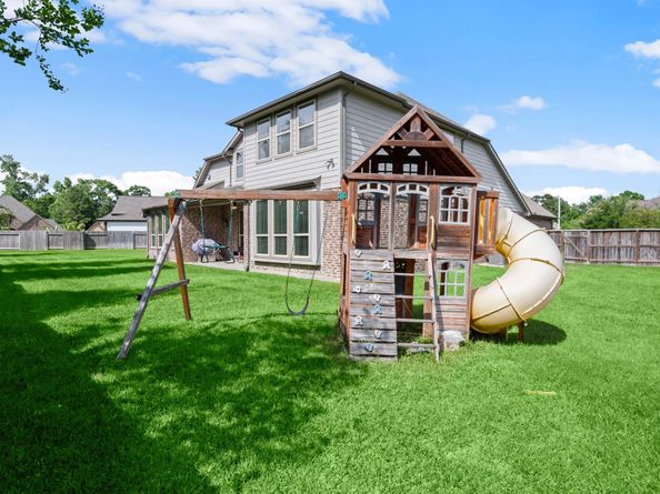 18806 Maple Hills Court, New Caney TX 77357