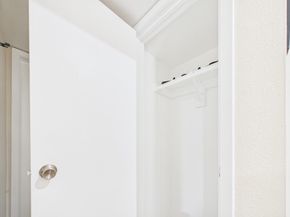 2814 S Bartell Drive 32, Houston TX 77054