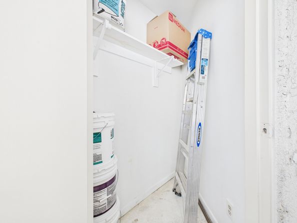 2814 S Bartell Drive 32, Houston TX 77054