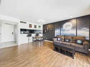 2814 S Bartell Drive 32, Houston TX 77054