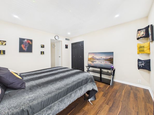 2814 S Bartell Drive 32, Houston TX 77054