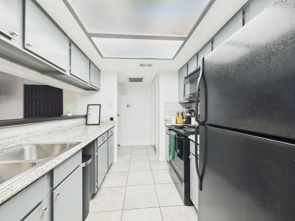 2814 S Bartell Drive 32, Houston TX 77054