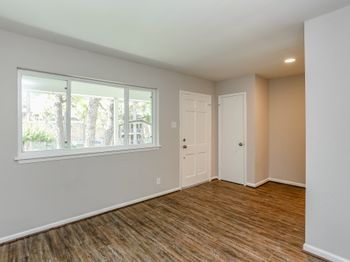 4040 San Felipe Street