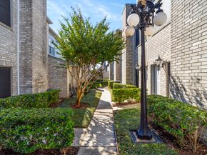 7392 Regency Square Court 7392, Houston TX 77036