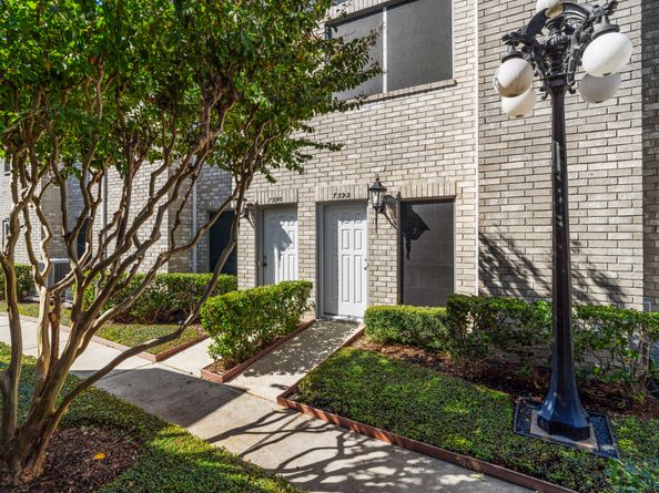 7392 Regency Square Court 7392, Houston TX 77036