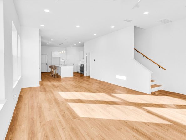 5325 Rue Street, Houston TX 77033