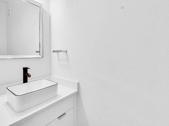 5325 Rue Street, Houston TX 77033