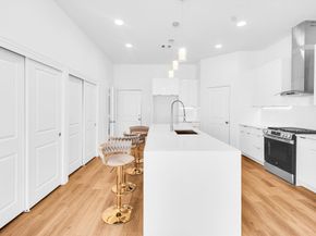 5325 Rue Street, Houston TX 77033