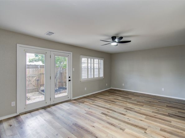 1147 Country Place Drive, Houston TX 77079