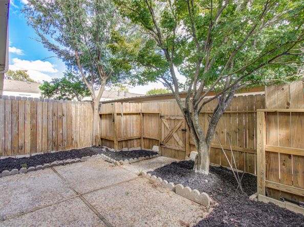 1147 Country Place Drive, Houston TX 77079